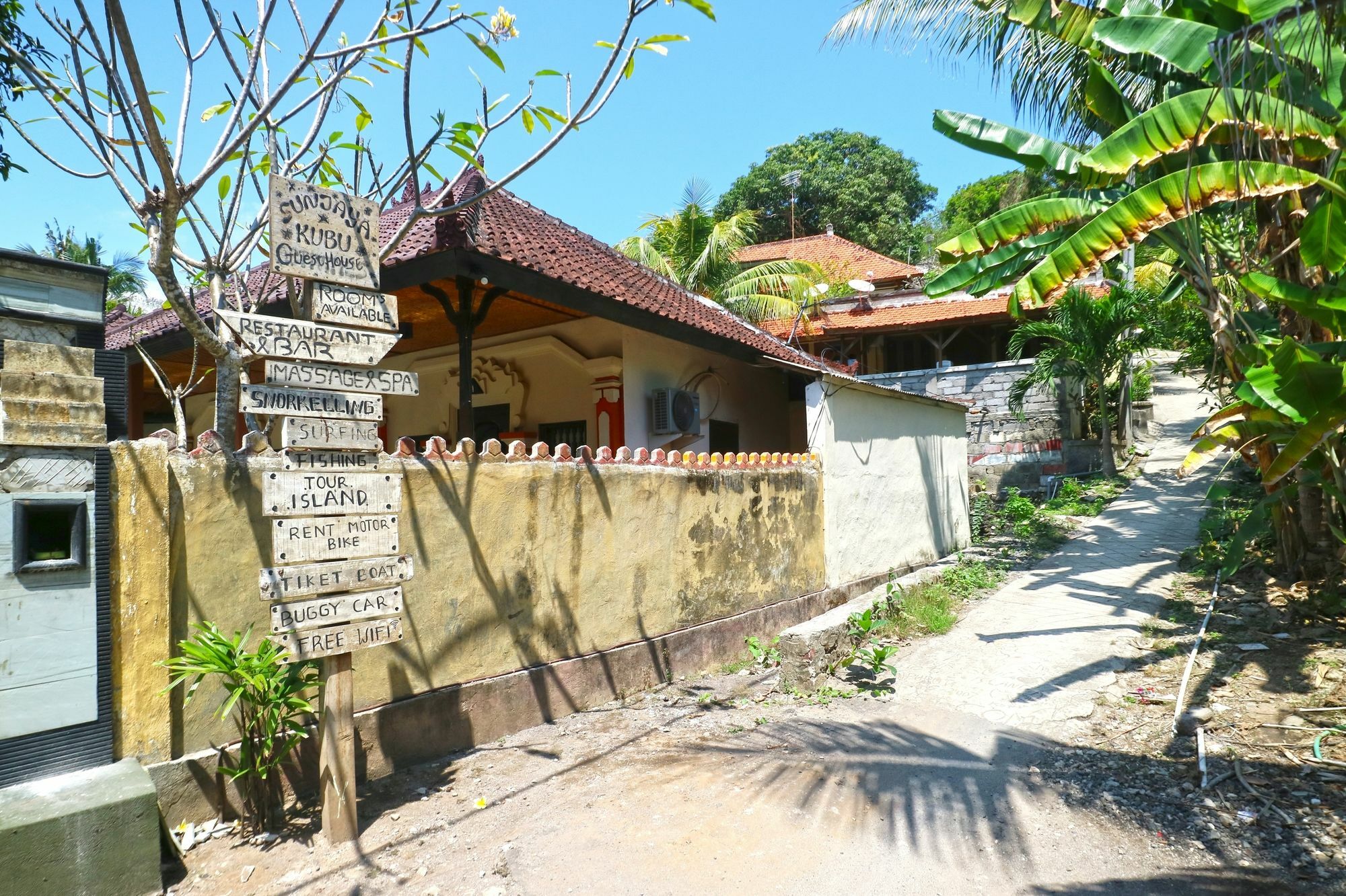 Sunjaya Kubu Guesthouse Lembongan Exterior foto